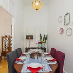 Guests * リスボン